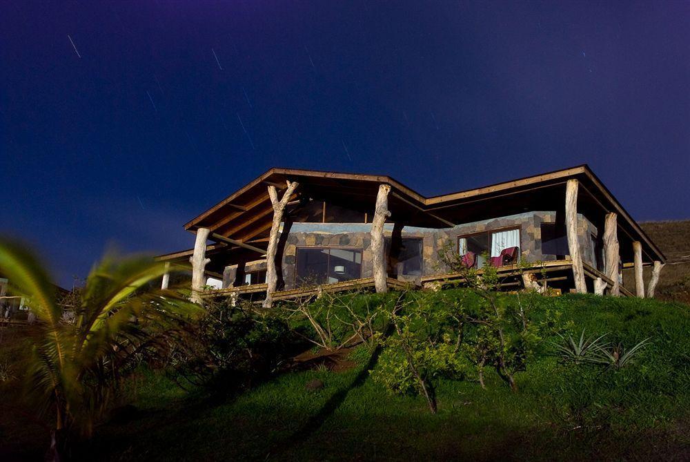 Hotel Hare Uta Hanga Roa Exterior foto